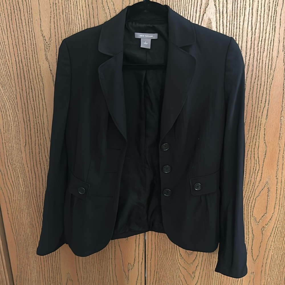 Ann Taylor Black Suit Blazer - size 8